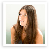 V82: Expert Style Tips – Tips for Choosing and Wearing Bridesmaids Dresses by Ariane Goldman, Twobirds