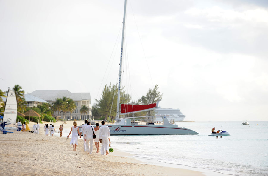 Our Muse - Tropical Beach Wedding - Be inspired by Jennifer & Philipp's tropical beach wedding - wedding