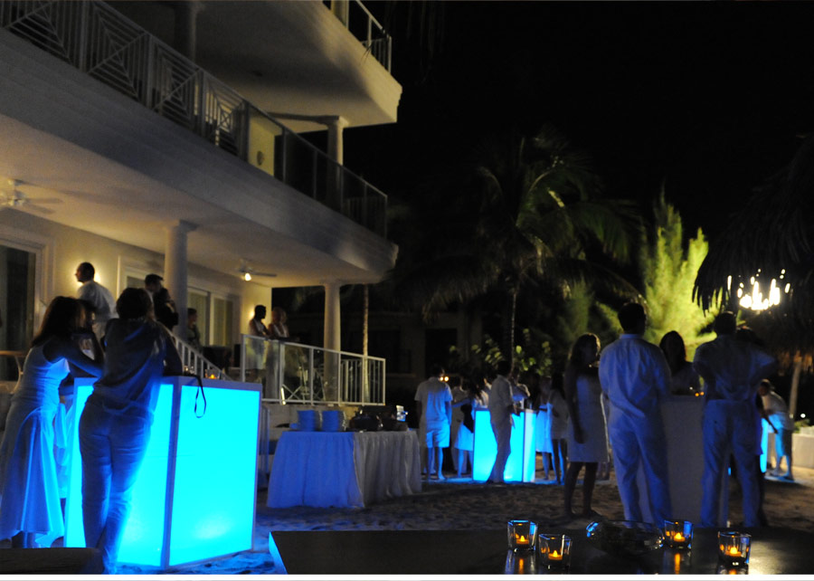 Our Muse - Tropical Beach Wedding - Be inspired by Jennifer & Philipp's tropical beach wedding - wedding