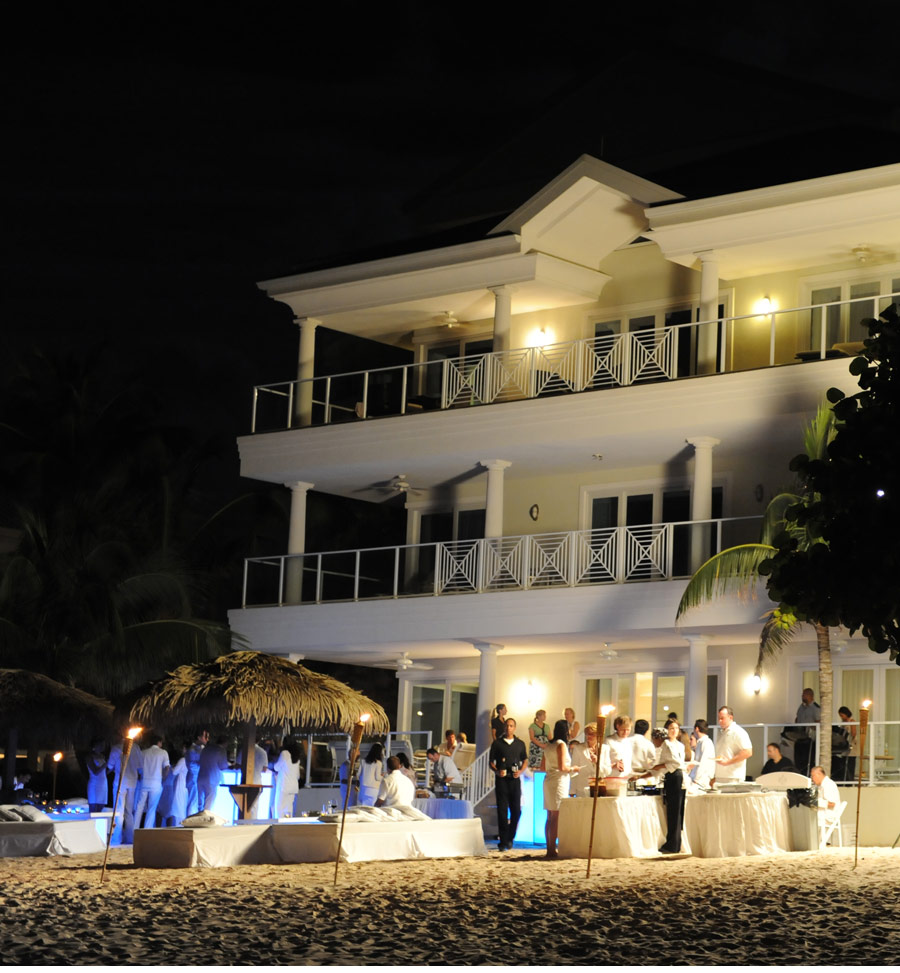 Our Muse - Tropical Beach Wedding - Be inspired by Jennifer & Philipp's tropical beach wedding - wedding